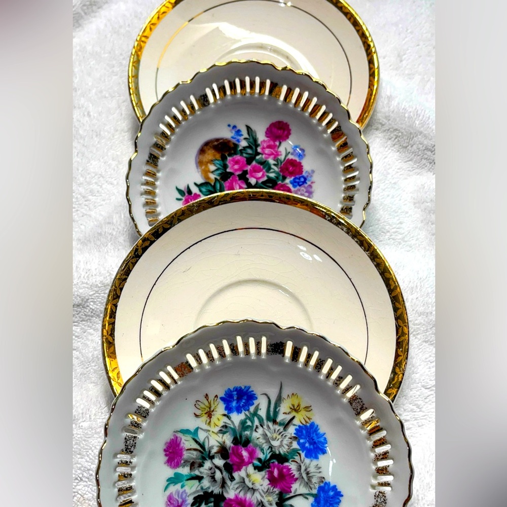 Fine china set of 4